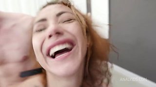 Squirt Between Girls, Veronica Leal & Laura Fiorentino, 2on