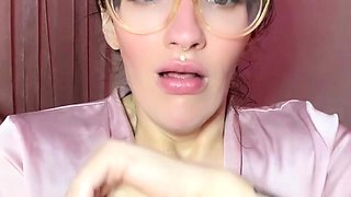Brunette Solo Webcam Masturbation