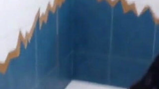 Secretary Squirts in the Bath