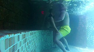 Fuck and Pussy Craving in the Indoor Pool