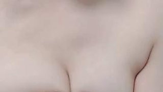 Want a dad to hug you! Beautiful girl with big eyes! After a private show of welfare with my elder brother, she opened her hairy pussy, rubbed her fake dick and inserted it, panting and moaning so sexy live broadcast: Big Tits, Amateur  Asian Porn