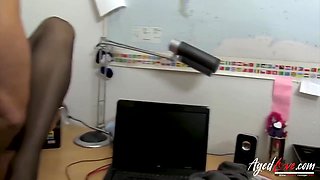 Mature Lady With Glasses Teaches Everything That Belongs To Hardcore Fun