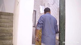 Curvy Indian Milf Fucking In Bathroom With Desi Bang