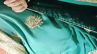 Sawan Me Bhabhi Ki Green Sari Me Chudai