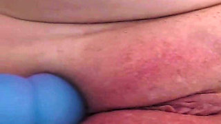 Wet dildo fuck in pink pussy