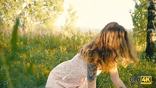 Old4k. skinny has porno with aged guy who cums on glasses outdoors