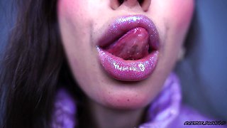 Glamour Girl Kiss with Big Shiny Juicy Lips + Spit Fetish