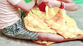 Yellow silky Sadi and red Bara milki bhabhi fucked by plumber