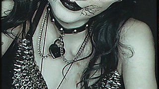 Big boob brunette masturbates on webcam