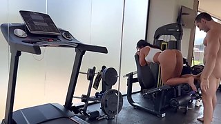 Flexible Latina Getting Fucked and Lifted With Her Legs Split in Gym