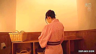 I Keep Being Squid By My Stepsons Friends Uncontrollable Copulation .. Cast(s): Kana Mito (水戸かな)