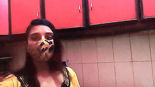 Malik ny House maid ko Kitchen sy room mai bulaya aur Nanga kr k Big Boobs chusny lga Hindi Audio Indian Desi Sex