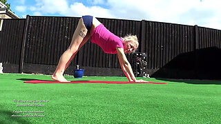 Masha Markova yoga workout