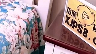 BananaStudio JDSY Sister helps her brother solve his