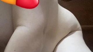 Aunt of Bouira in her brother's room