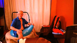 156) Looner Blows to Pop and Humps Giant Balloons