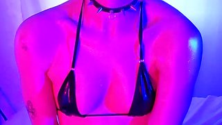 Cute amateur webcam teen girl toying pussy on webcam