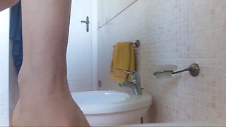 A Beautiful Pee... on Orange! I Must Be Crazy or Perverted