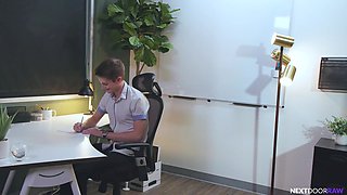 Sticky Fingers On The Keyboard With Trevor Harris And Tony Genius