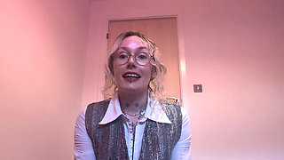 Sexy Realtor Desperate to Make the Sale