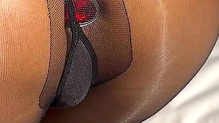 Secretary Masturbates in High Heels & Black Pantyhose