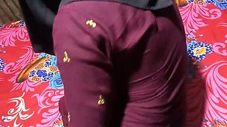 Bangladeshi Girlfriend Homemade Sex with Boyfriend - Desi Couple Fucking in Bathroom