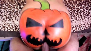un bon gros cul a baiser pour halloween