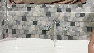 Sex in the Jacuzzi -part 1