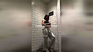 Leaking my Pussy on Tiktok: Naked Pussy for Followers