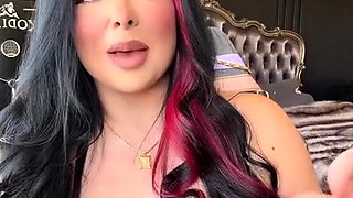 Big boobs milf masturbates with her dildo
