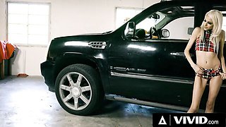 Chloe's pussy eating porn