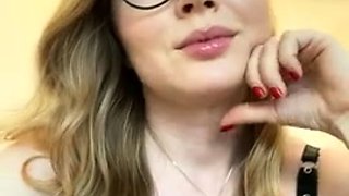 Flashing amateur babe Fae Corbin public masturbate