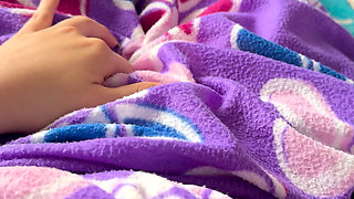 Beautiful Gitl Masturbating