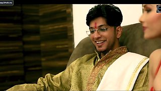 Exotic Indian beauty reveals her most intimate homemade sensual moments