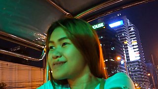 First timer amateur Thai MILF home video
