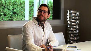 Short Haired MILF Lisa Pinelli Banged Hard By Inked Guy