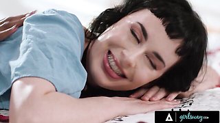 Hd xxx with stylish Olive Glass from Girls Way