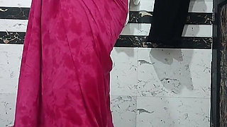 Priya Bhabi Sexy Bath Show