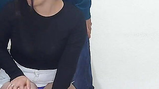Woman Alone at Home Receives the Fuck from Maintenance Man!