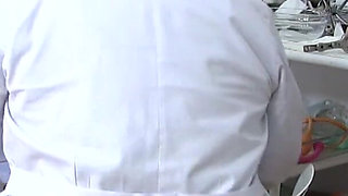 Mature gyno - kinky gynecologist records his mature chubby female patient on a cam