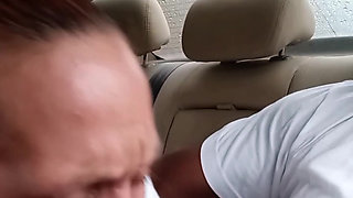 Street hooker blowjob in car. Cum in mounth