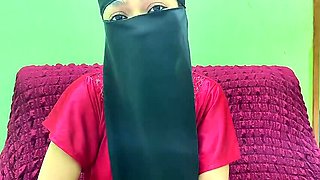 Desi Bhabhi Fucked Hard By Delivery Guy While Husband Is Away - Homemade Anal Sex