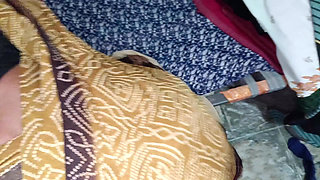 There was no one at home, except for my stepsister, I picked up my stepsister's skirt from behind and made my stepsister 