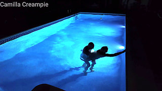 Night Time Fucking and Creampie in the Pool