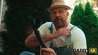 Daddy4k. gf helping him ease the agony