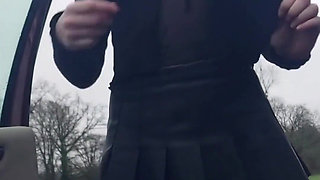 Showing Pussy to Taxi Driver