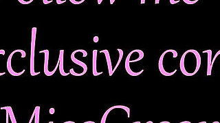 Pussy Flash - Risky Student Session in Beach Canary