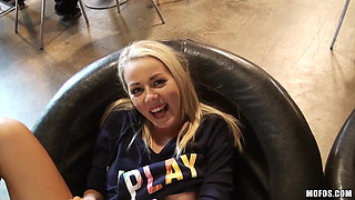 B Sides - Euro Amateur Christen Courtney Loves Sex