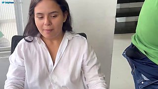Student Pounds Teacher MaRaSexx in Classroom