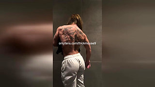 18yo Gangbang Slip Caught on TikTok Live Fail